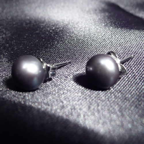 Image Detail - Black Pearl Earrings (medium)