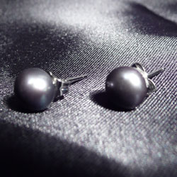 Black Pearl Earrings (medium)