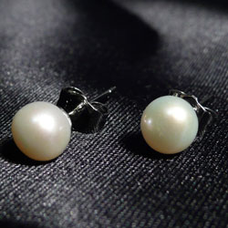 White Pearl Earrings (small)